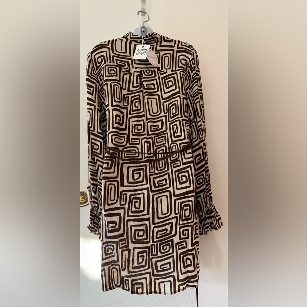 Geometric Patterned Mini Dress - Picture 9 of 11